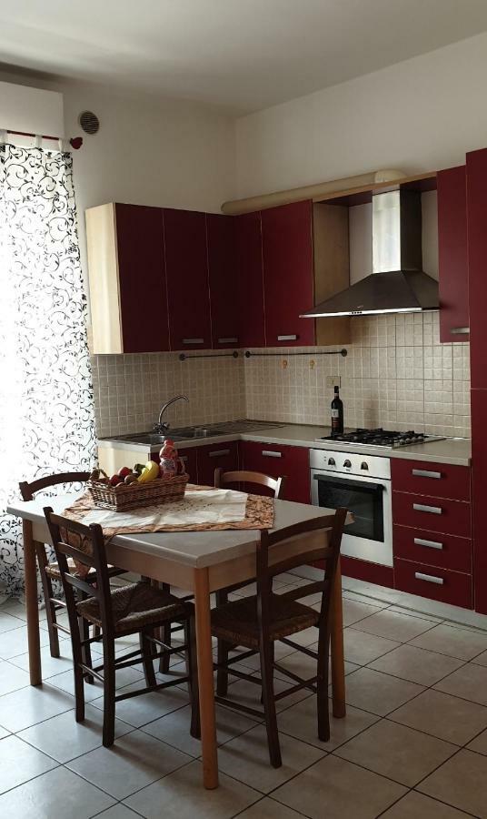 Ladybug Apartment Poggibonsi Buitenkant foto